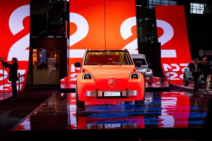 Električni Citroën 2CV Concept Döschwo - novi Spaček predstavljen na Paris Motor Show 2026